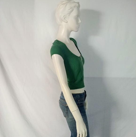 Wren Crop Top - Picture 3 of 8